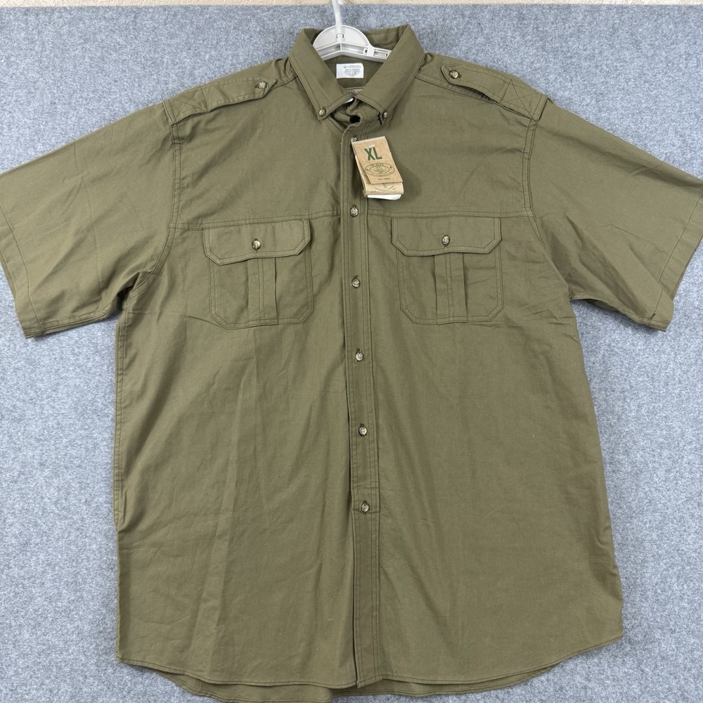 Tag Men's Short Sleeve Button-Up Shirt in Olive